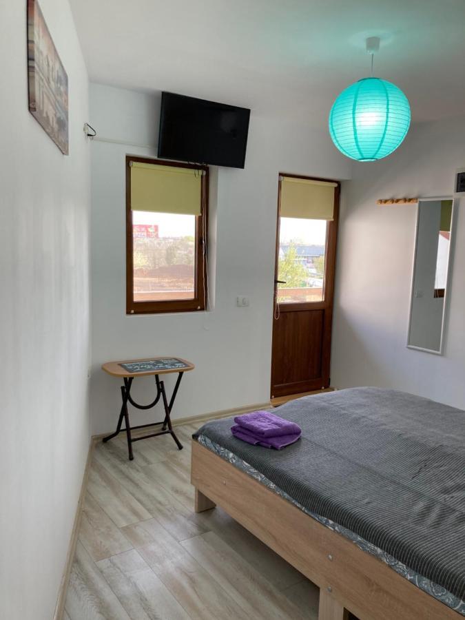 Nayana Apartment Vama Veche Bagian luar foto