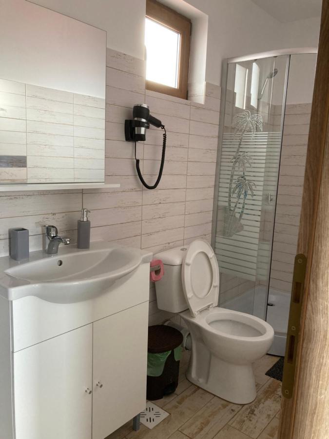 Nayana Apartment Vama Veche Bagian luar foto